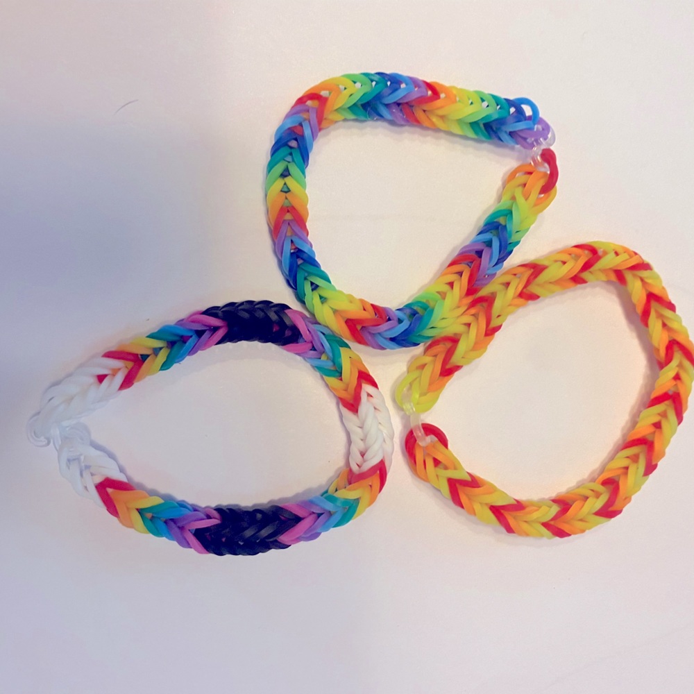 Rainbow rubber band bracelets!!!!!